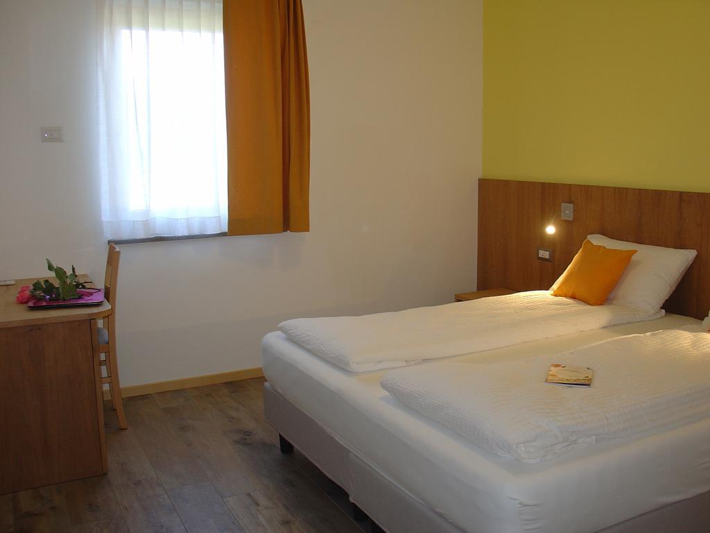 Agriturismo Girasole 费德拉帕加内拉 外观 照片